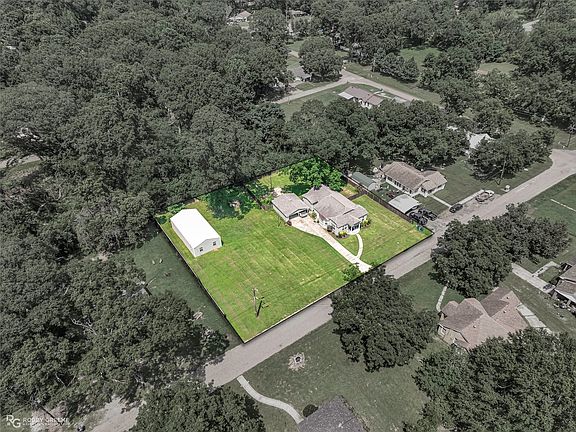 2nd image of 2260 4th St