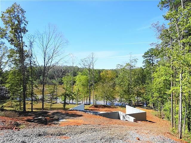 1st image of 228 Bluewater Dr
