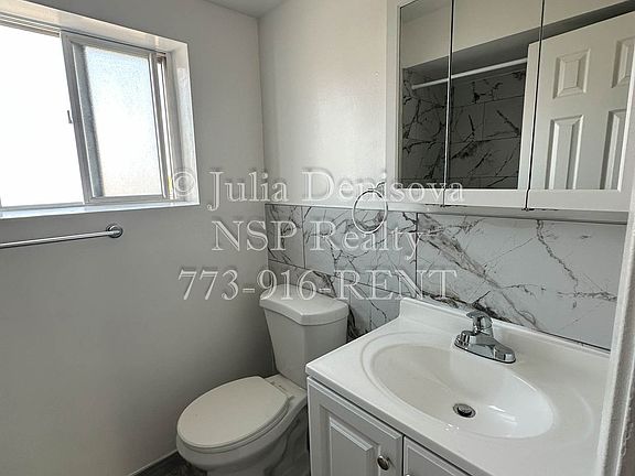 3rd image of 1306 Carol St #B