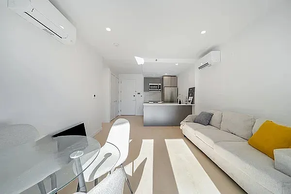 Rented by CW Realty Property Management LLC | media 6