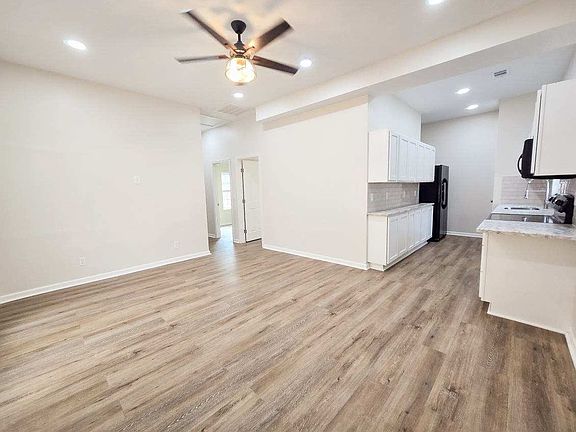 5th image of 1162 Owen Cir