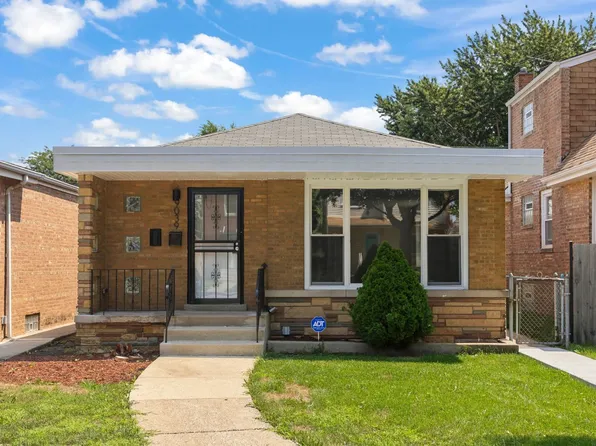 9039 S Jeffery Blvd, Chicago, IL 60617