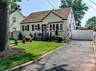 13 Kathryn St, Clark, NJ 07066