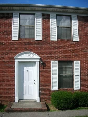 1st image of 425 Garden City Dr