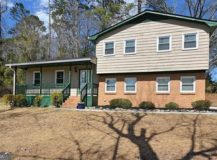 911 Vicky Ct NW, Conyers, GA 30012