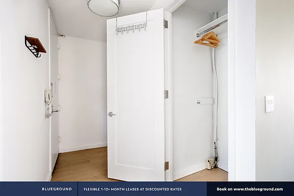 Rented by The Blueground | media 52