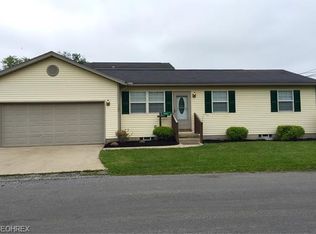 1125 Noble St, Barberton, OH 44203