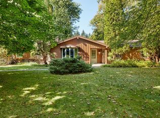 923 Tara Hl E, Hartford, WI 53027