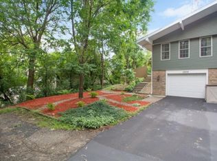 5208 Baker Rd, Minnetonka, MN 55343