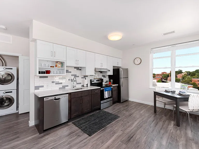Station Row Apartments — Photo 5