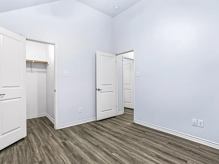 11901 Summer Springs Dr — Photo 8