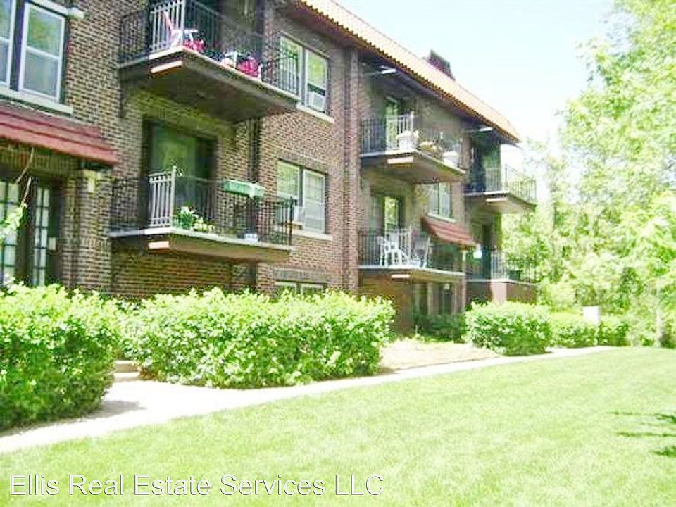 1st image of 3606 Roanoke Pkwy APT 8