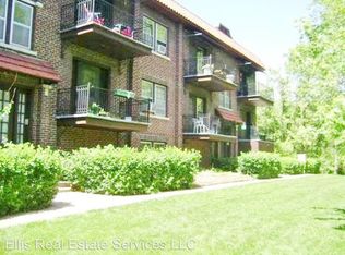 3606 Roanoke Pkwy APT 8, Kansas City, MO 64111