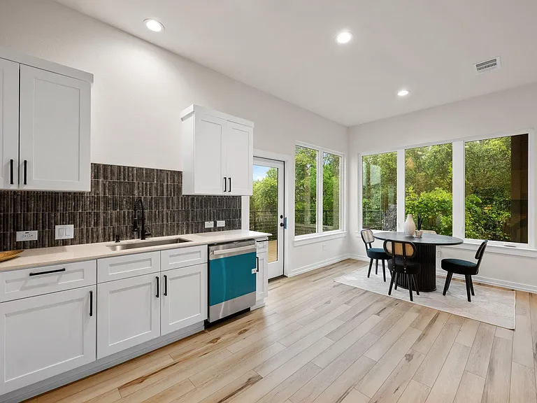 2309 Montopolis Dr #7 — Photo 11