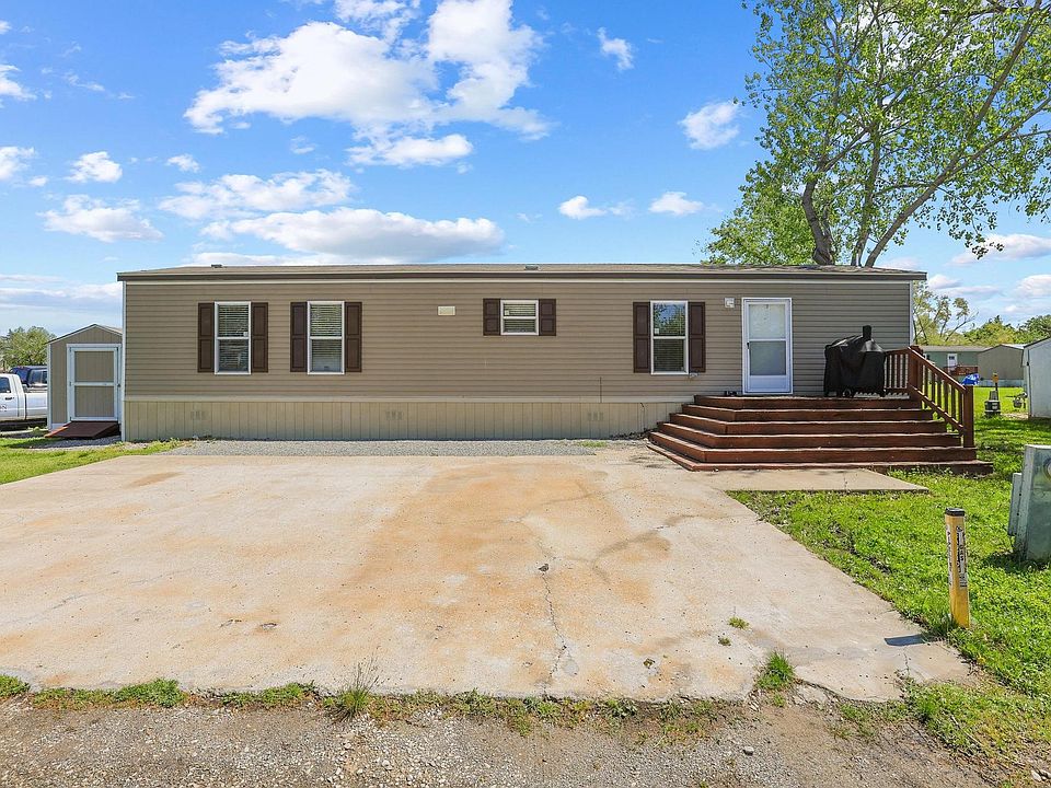 1st image of 110 Knollwood Dr
