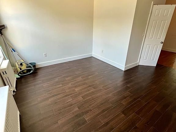 2nd image of 154 31st St #A