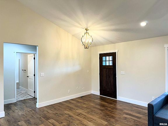 5th image of 1106 Falcon Ct