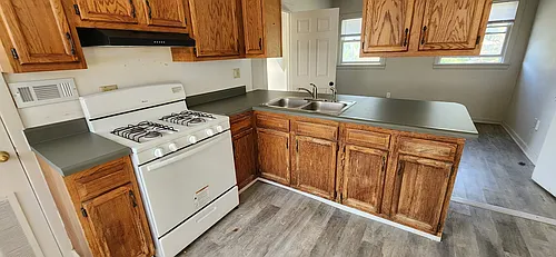 712 Bancroft St #1 Photo 1