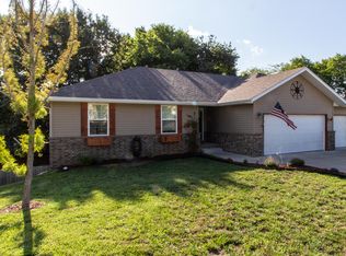 5410 S Twelve Oaks Rd, Springfield, MO 65810