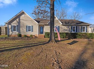 17 Carthage Rd, Jackson, TN 38305