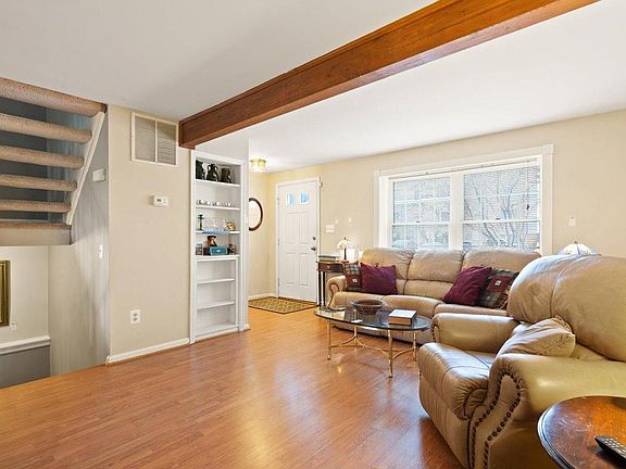 3rd image of 13971 Middle Creek Pl