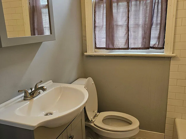 1939 Wakefield Ave #3 — Photo 4