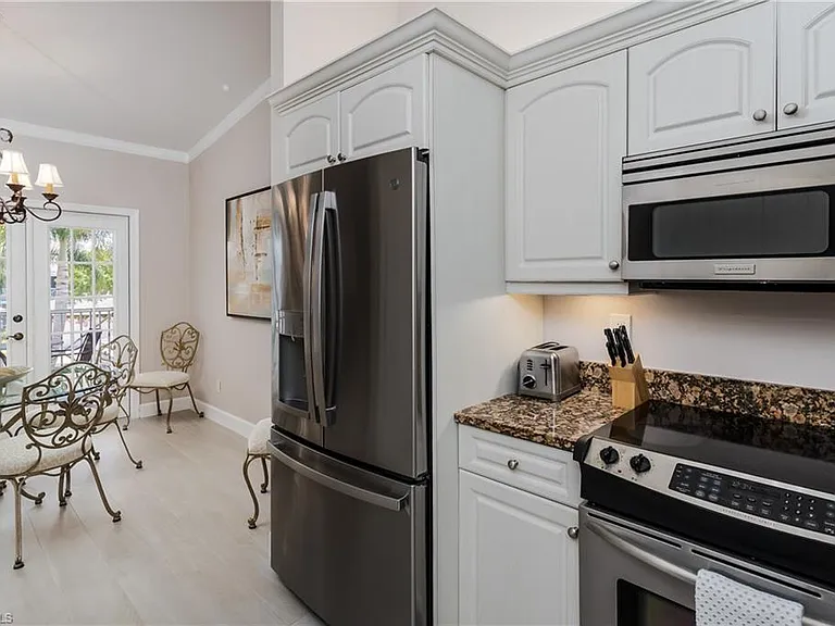 7046 Barrington Cir #202 — Photo 14
