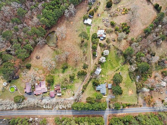 4th image of 1763 Burnett Ferry Rd SW