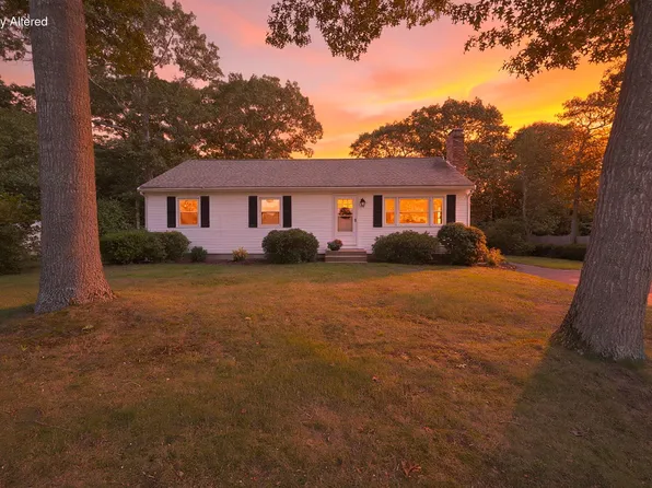 124 Starlight Drive, Marstons Mills, MA 02648