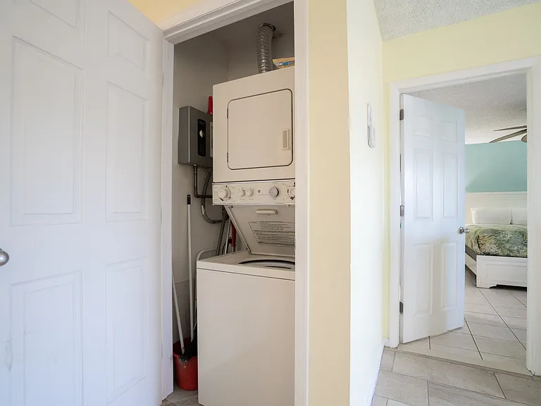 230 Medallion Blvd #E — Photo 24