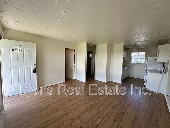 4th image of 3215 Jeffcott St Unit Triplex 3