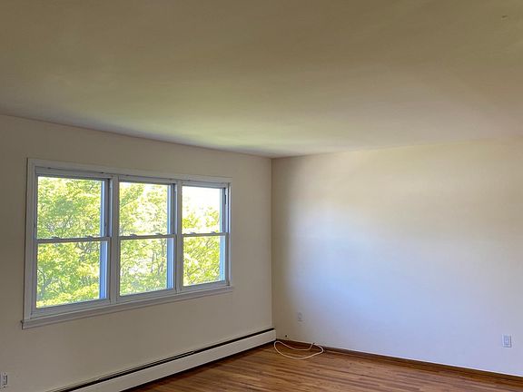 5th image of 297 Fairfield Ave APT 2
