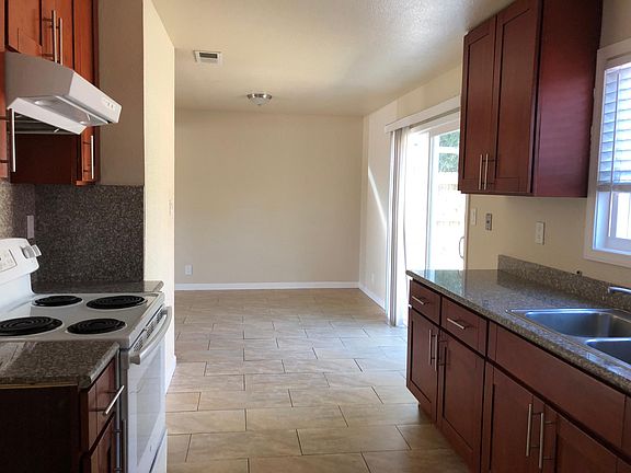 2nd image of 1523 Swarthout Ct