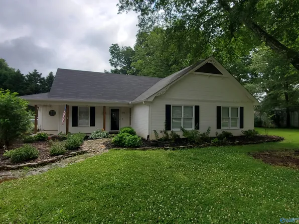 2110 Berwick Pl SW, Decatur, AL 35603