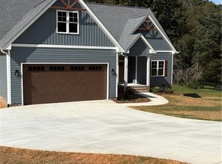 157 Twin Cedars Golf Rd, Mocksville, NC 27028