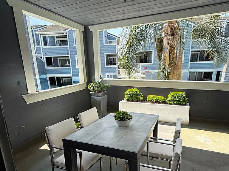 101 S Lakeview Ave #G — Photo 6