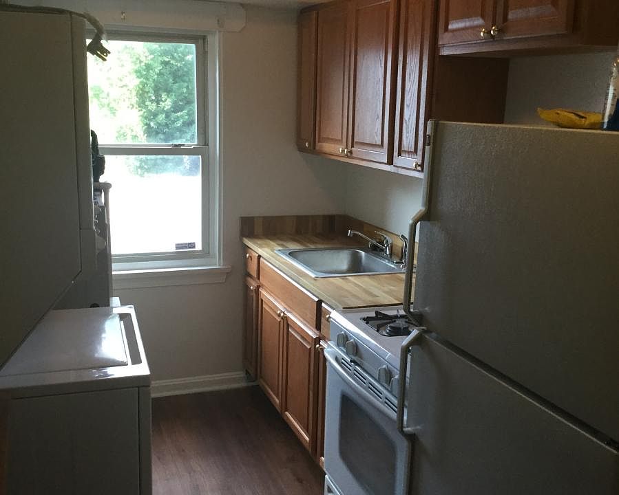 2nd image of 100 Chesapeake St SE APT 7