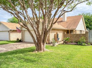 107 Mountain View Dr, Bedford, TX 76021
