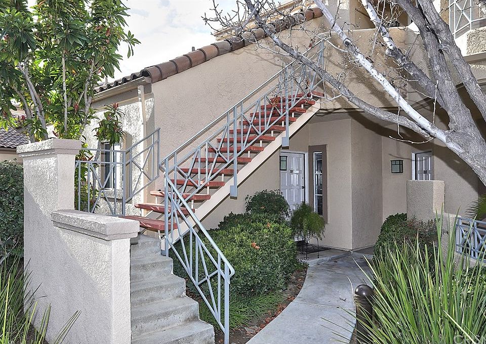 1st image of 23609 Del Monte Dr Unit 303