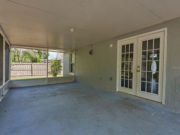 5th image of 1475 Caroline Ct