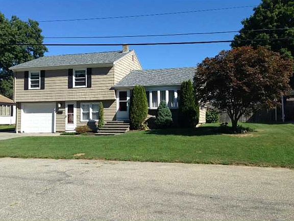 3rd image of 7 Stella Dr