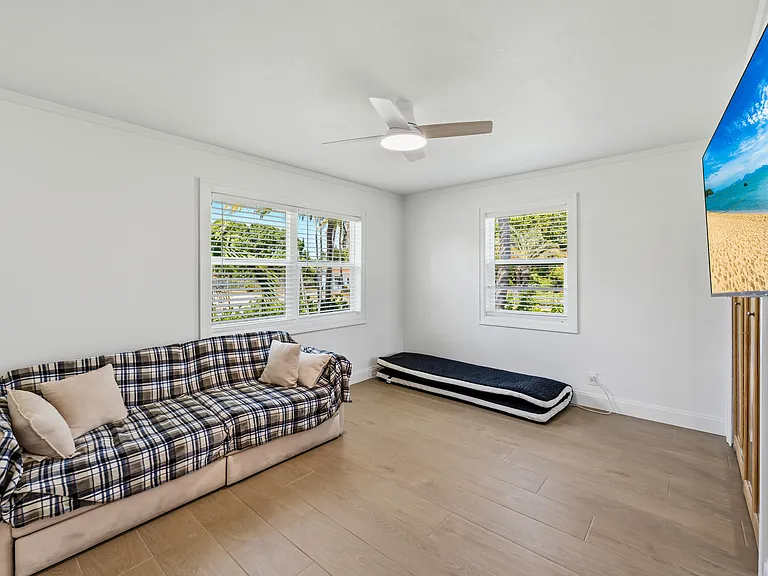 802 Lytle St — Photo 11