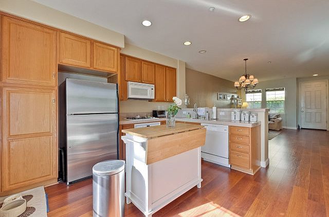 1st image of 445 Casselino Dr