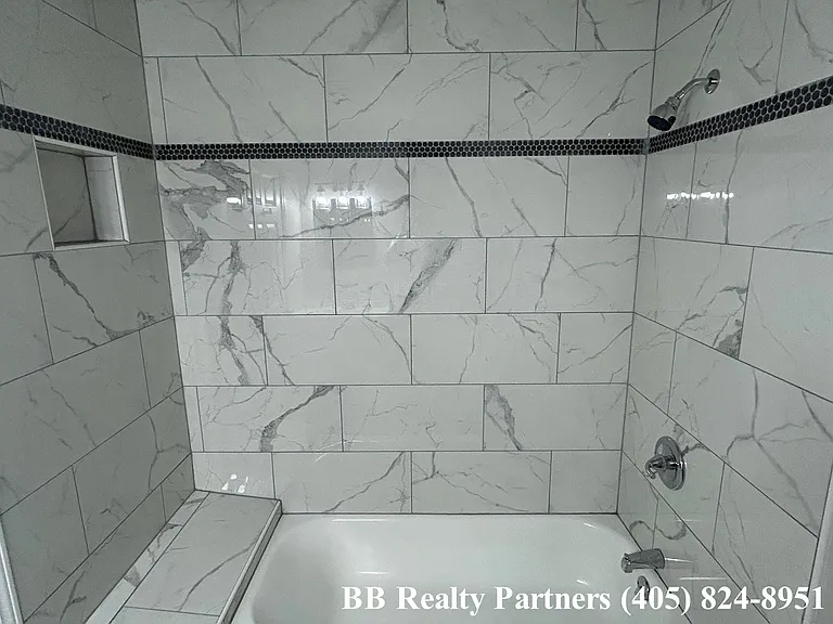 10 S Yorktown Ave — Photo 10