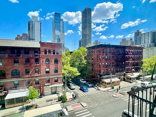 Rented by Compass | media 4