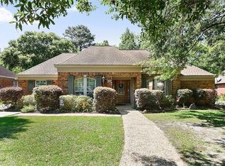 387 E Essex Dr, Slidell, LA 70461