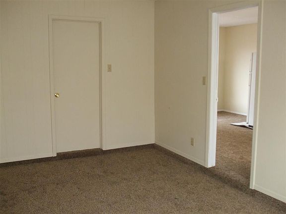 4th image of 10405 McCormick Ln