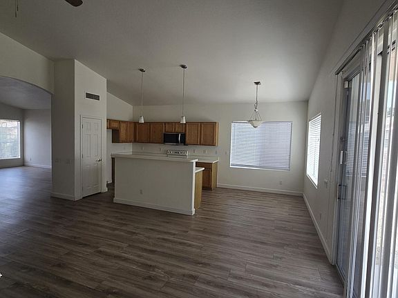 4th image of 1101 W MONTE CRISTO Avenue