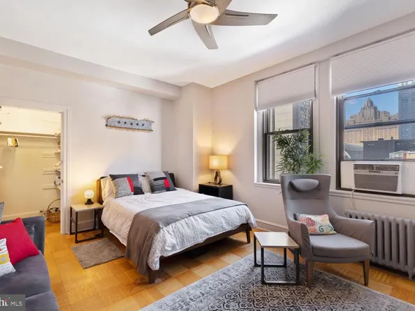 250 S 13th St APT 8F, Philadelphia, PA 19107