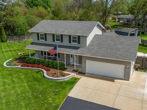 37W150 Olwin Dr, Elgin, IL 60124